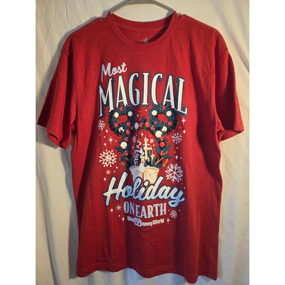 Walt Disney World Most Magical Holiday One Earth Red Graphic T Shirt Size M